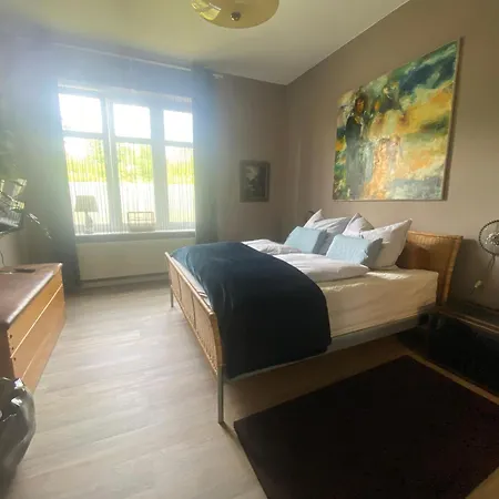 Bahnhof Vaale- Gleis 3 公寓